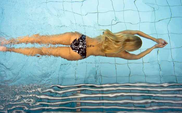 плавать под водой6