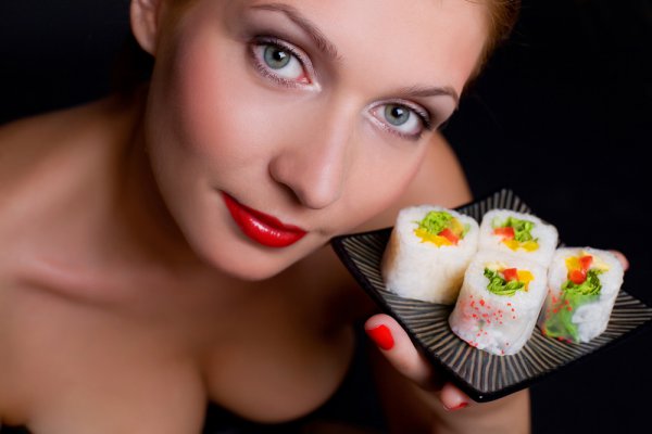 Худеем со вкусом на японских закусках: суши для похудения