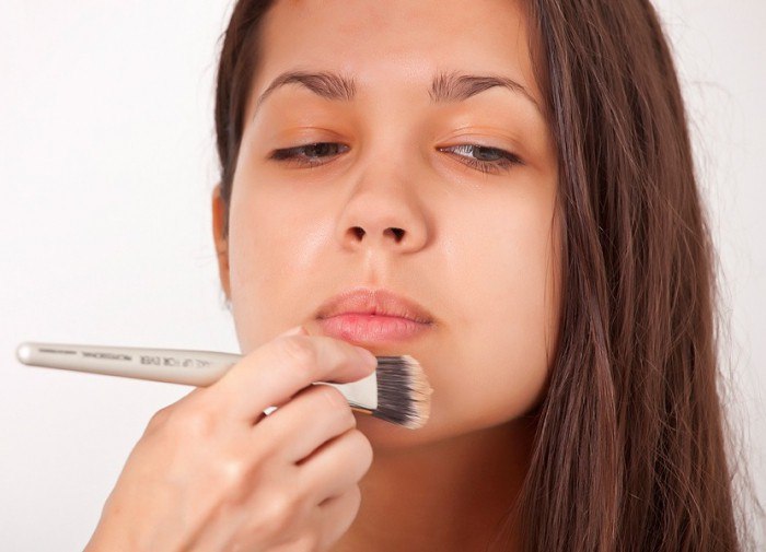 Как сделать идеальный тон лица с помощью макияжа