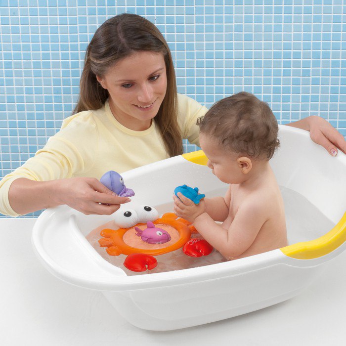 Виды игрушек для развлечения малыша в воде