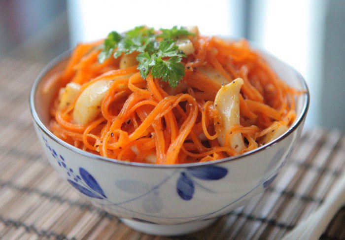 Полезные свойства и калорийность моркови по-корейски
