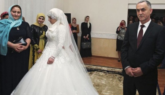 Образ кавказской девушки на свадьбе